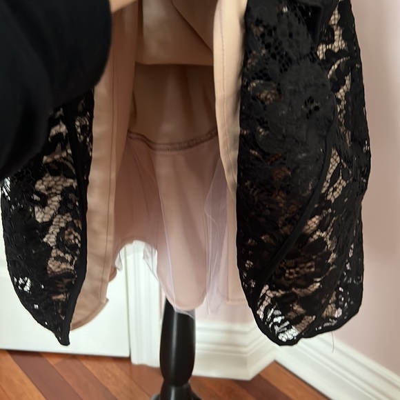 Xscape off the shoulder occasion lace fit and flare dress. Sz 10 - Picture 9 of 10